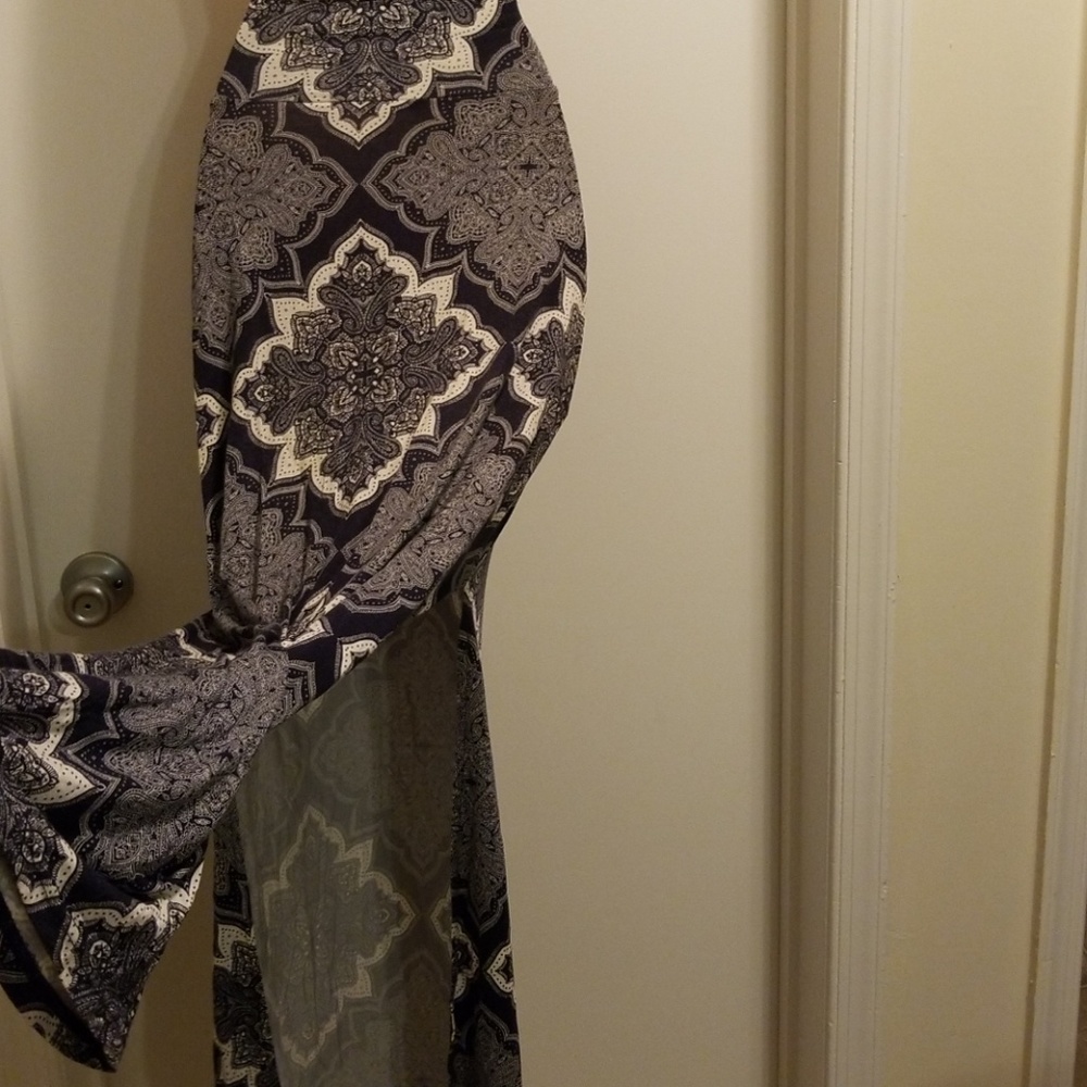 Charlotte russe women's navy and white maxi skirt - Picture 3 of 8